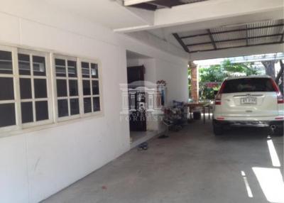 37269 - Sukhumvit 65 rd., Single house for sale, area 696 Sq.m.