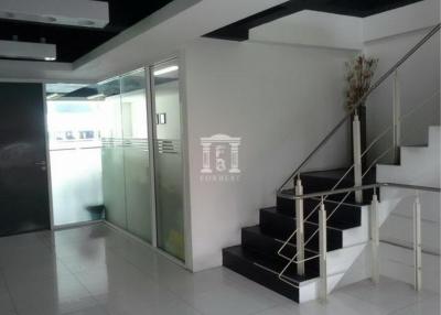 35580 - Office building for sale, Sukhumvit Road 39, area 71 sq wah