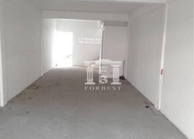 39715-For sale, commercial building, 3 floors, 2 units, 40 sq wa, near BTS Yellow Line, Chok Chai 4 Station.