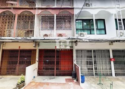 90588 - Commercial building for sale, 3 floors, 1 unit, Somdet Phra Chao Taksin 13, area 13 square wa