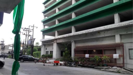 31825 - Ramkhamhaeng Road, office building, area 1,572 sq m.