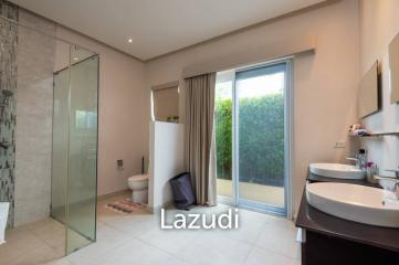 5 Bedroom, 5 Bathroom House for Rent in Miami Villas, East Pattaya, Chonburi