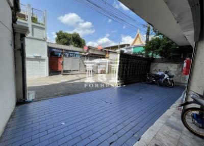 41826 - Commercial building for sale, 5 floors, 2 units intersecting each other. Arun Amarin Road