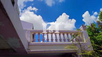 42104-2-story detached house for sale, area 198 sq m, Pattanakarn 46 Road.