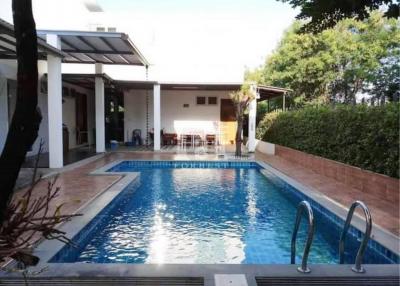 40830 - House for sale with swimming pool, Phutthamonthon Sai 3, Borommaratchachonnani Road, area 599 square meters.