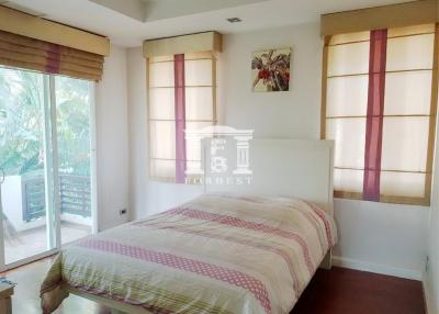 42020 - 2-story detached house, Nusasiri Village, Sathorn-Wongwaen, location near BTS Bang Wa.