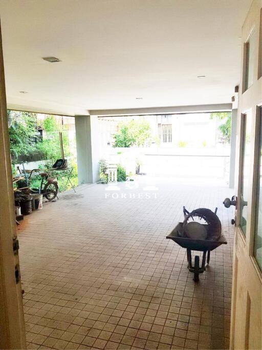 42020 - 2-story detached house, Nusasiri Village, Sathorn-Wongwaen, location near BTS Bang Wa.