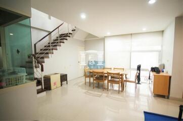 42314 - 3-story detached house, 57.7 sq m, Thanapat House Village, Sathorn-Narathiwat Ratchanakarin.