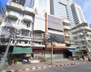 42062 - Commercial building for sale, 4.5 floors, 1 unit, area 24 sq wa, near Sukhumvit 101.