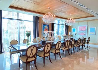 42736 - For sale/rent, high-end luxury style condo in the heart of business, near BTS Ratchadamri, 35th floor.