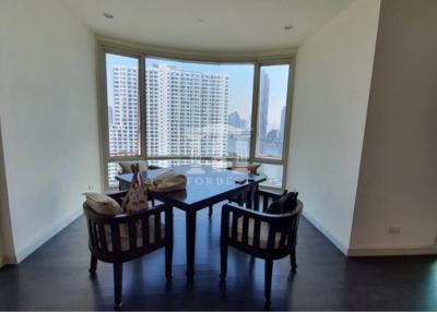 90020 - Condo for sale, Water Mark Charoen Nakhon, 286.6 sq m, corner room, view of the Chao Phraya River curve.