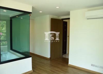 40949 - Condo project for sale. Srinakarin Rd., Suan Luang Rama 9, near the Yellow Line.