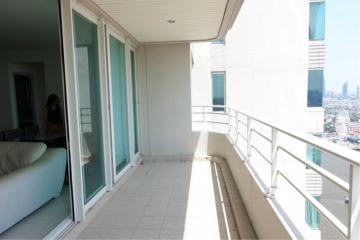 38964-Condo for sale Water Mark Chaophraya, area 145.94 sq m.