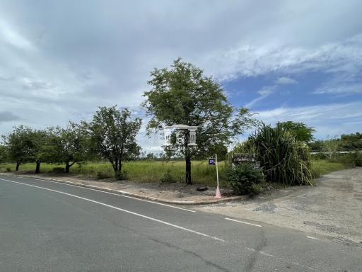 43259 - Land for sale, Riverside Country Club, Chachoengsao, area 2-1-42 rai.