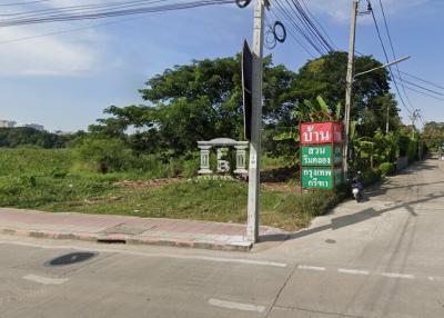 43210 - Land for sale, next to Srinakarin-Romklao Road, area 3-1-85.60 rai, near MRT Sri Kritha.