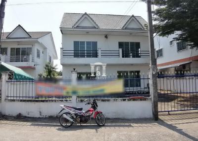 43222 - Land for sale with 2-story house, area 84.10 sq w, Phetkasem Road 114.