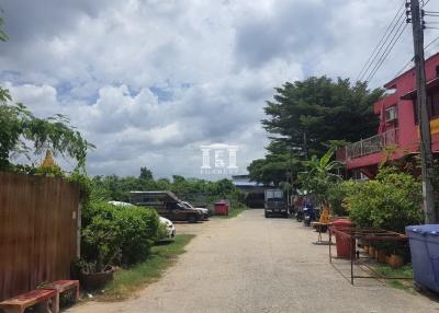 43222 - Land for sale with 2-story house, area 84.10 sq w, Phetkasem Road 114.