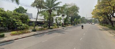 43278 - Land for sale, area 202 sq w, next to Pradit Manutham.