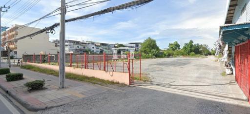 43432 - Pak Nam, Samut Prakan Land for sale, area 5-0-02 rai, On the Sukhumvit Road.