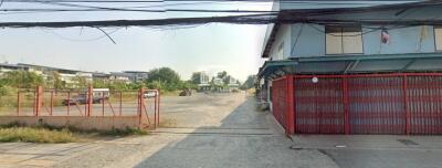 43432 - Pak Nam, Samut Prakan Land for sale, area 5-0-02 rai, On the Sukhumvit Road.