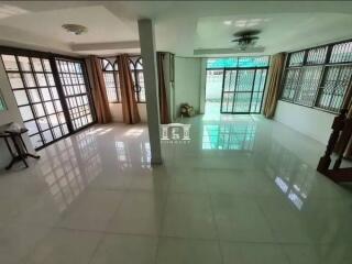 43353 - Area 51 sq m, Pracharat Bamphen Road, House for sale.