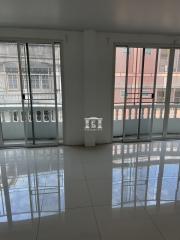 43434 -3 floors + rooftops, 2 blocks, area 30 sq m., On Nut Road, Commercial building for sale