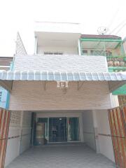 43486 - In the heart of the city, 3 floors + rooftop, area 21 sq m, Sathu Pradit Road 45, Townhouse for sale