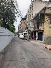 43610 - Land for sale in the heart of the city, Naresanares Road, area 195.60 sq w. Near MRT Sam Yan