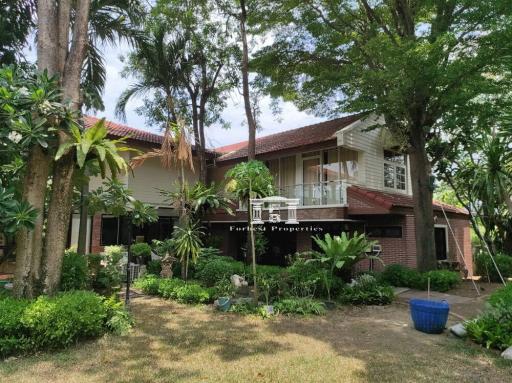 43621 - Land with house for sale, Lat Phrao 101, area 318 sq w., near BTS Lat Phrao 101 station.