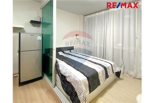 33 Sqm., 1 Bed Condo listed for ฿ 215,000.