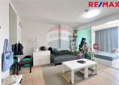 33 Sqm., 1 Bed Condo listed for ฿ 2,150,000.