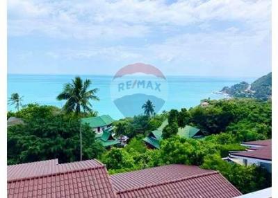 BREATHTAKING SEA VIEW - Beautiful Thai style house for rent