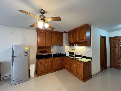 Spacious 1 BR Condo : Hillside 3 At Nimman