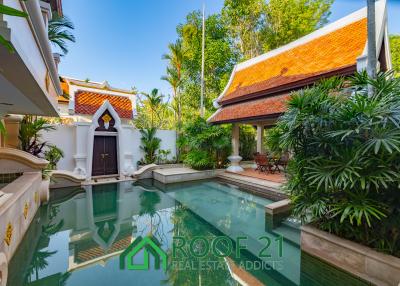 Charming Thai-Bali Style House: Fully Furnished 400 Meters from Na Jomtien Beach