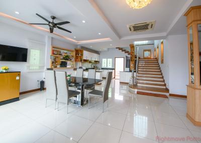 5 Bed House For Sale In South Pattaya - Suksabai Villa