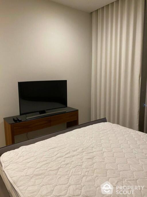 1-BR Condo at Noble Ploenchit near BTS Phloen Chit (ID 449379)