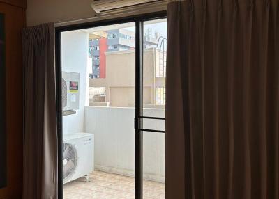 1-BR Apt. near BTS Nana