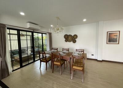 Newly refurbished 4 bedroom house with pool for sale in San Kamphaeang