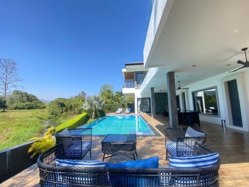 Stunning Pool Villa with spectacular mountain views