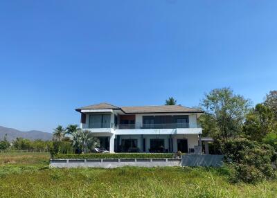 Stunning Pool Villa with spectacular mountain views