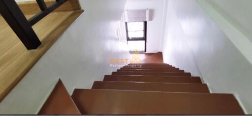 2 Bedrooms Townhouse in Patta Town East Pattaya H011708