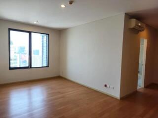 Villa Asoke 4 bedroom condo for rent