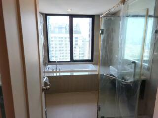 Villa Asoke 4 bedroom condo for rent