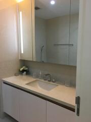 Q Langsuan 2 bedroom condo for rent