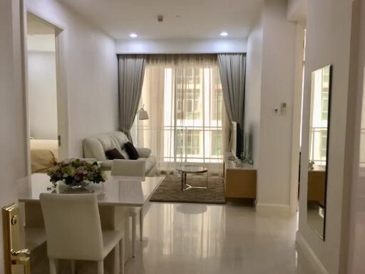 Q Langsuan 2 bedroom condo for rent