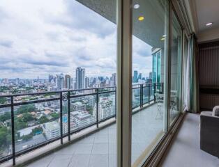 2 Bedroom For Rent in Royce Private Residence Asoke