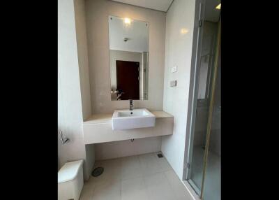 1 Bedroom For Rent in Le Luk Sky Walk, Phra Khanong