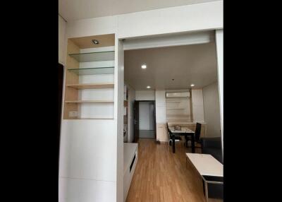 1 Bedroom For Rent in Le Luk Sky Walk, Phra Khanong