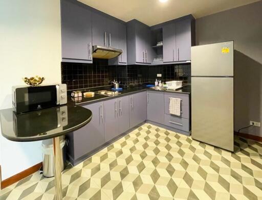 2 Bedroom For Rent in Baan Ploenchit