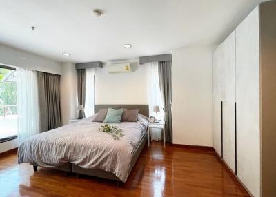 2 Bedroom For Rent in Baan Ploenchit